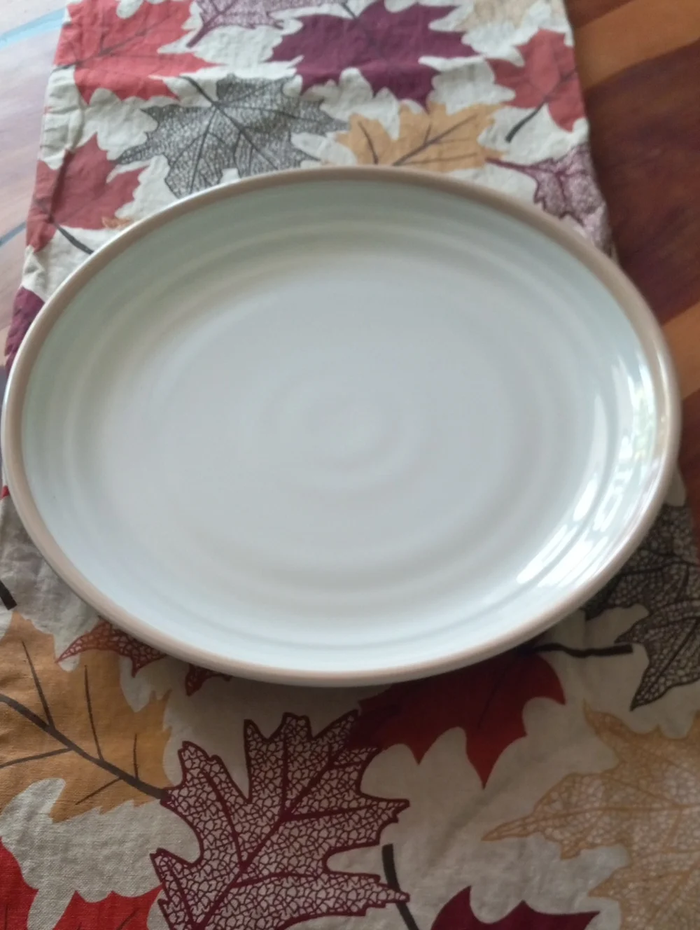 International Tableworks Serving Plate - White Maple Pattern YM001